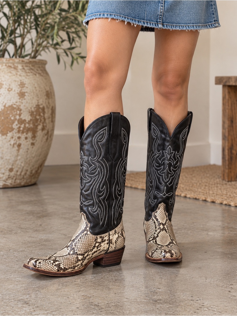 J.B. Dillon snakeskin western cowboy boots size 8 B black tan